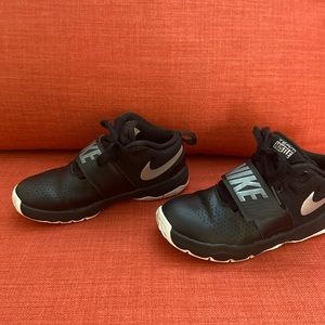 Nike Team Hustle D8- used but in very good condition
